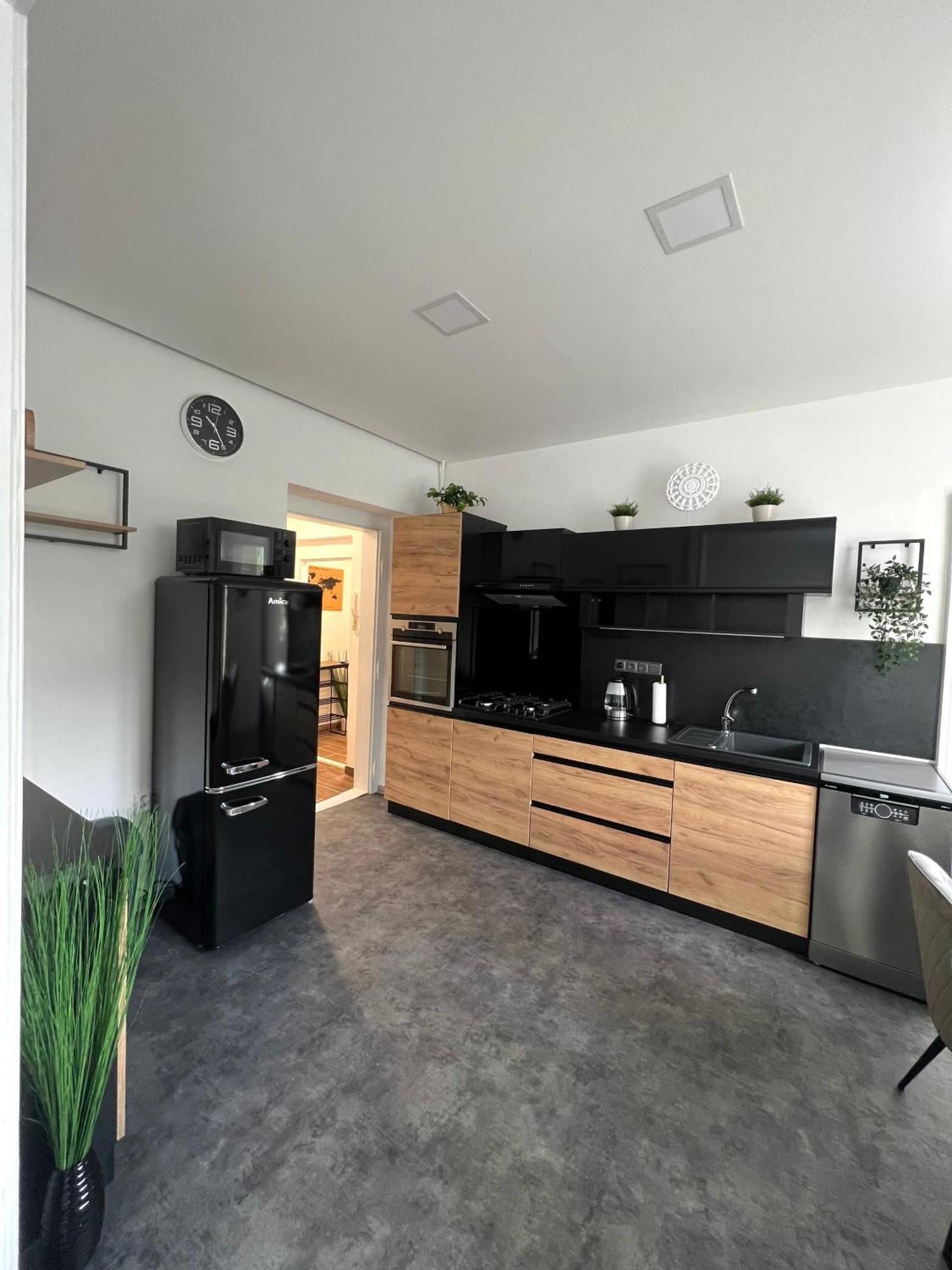 Apartman V Centru Trutnova Exterior photo
